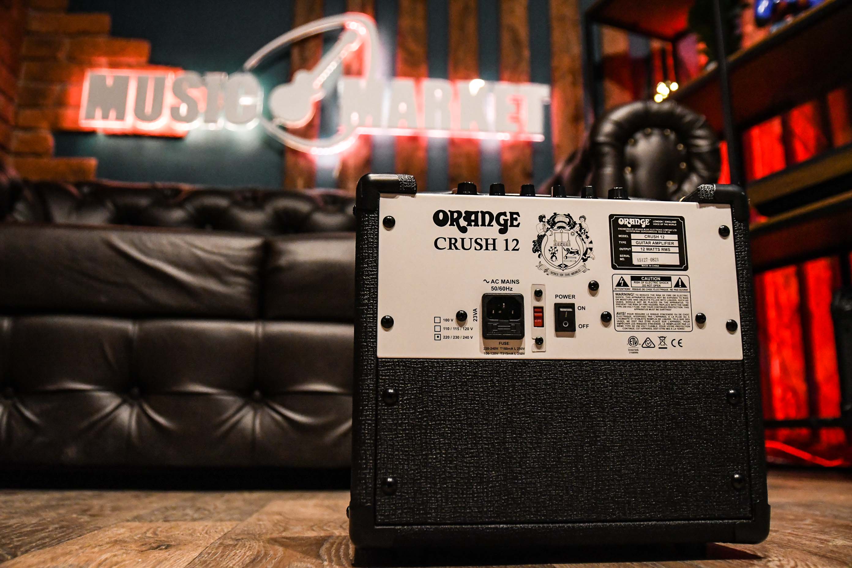 Гитарный комбоусилитель 12 Вт,  ORANGE CRUSH 12 BK