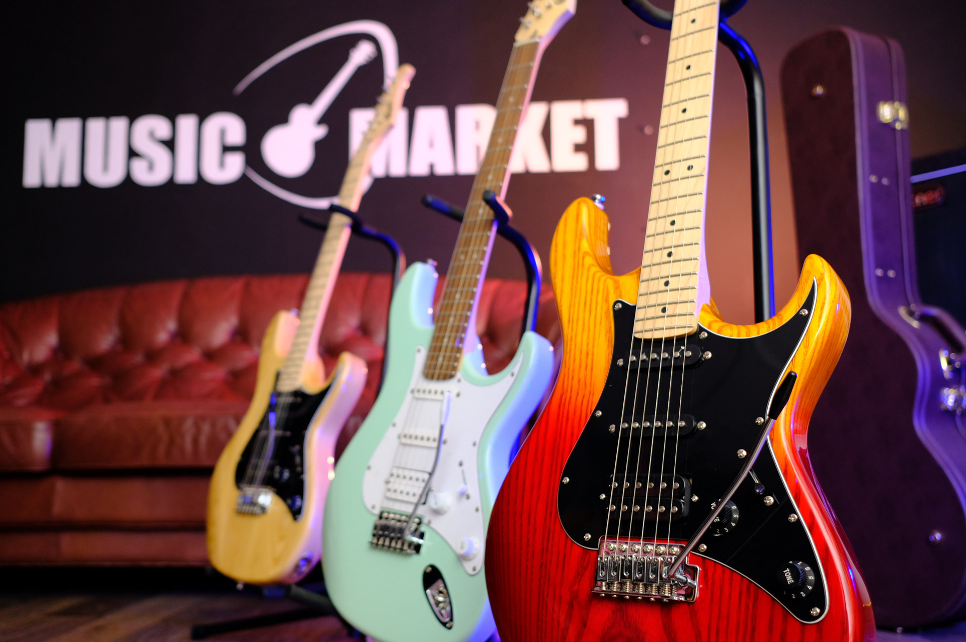 Электрогитара Fender Squier Bullet Strat HT HSS BLK