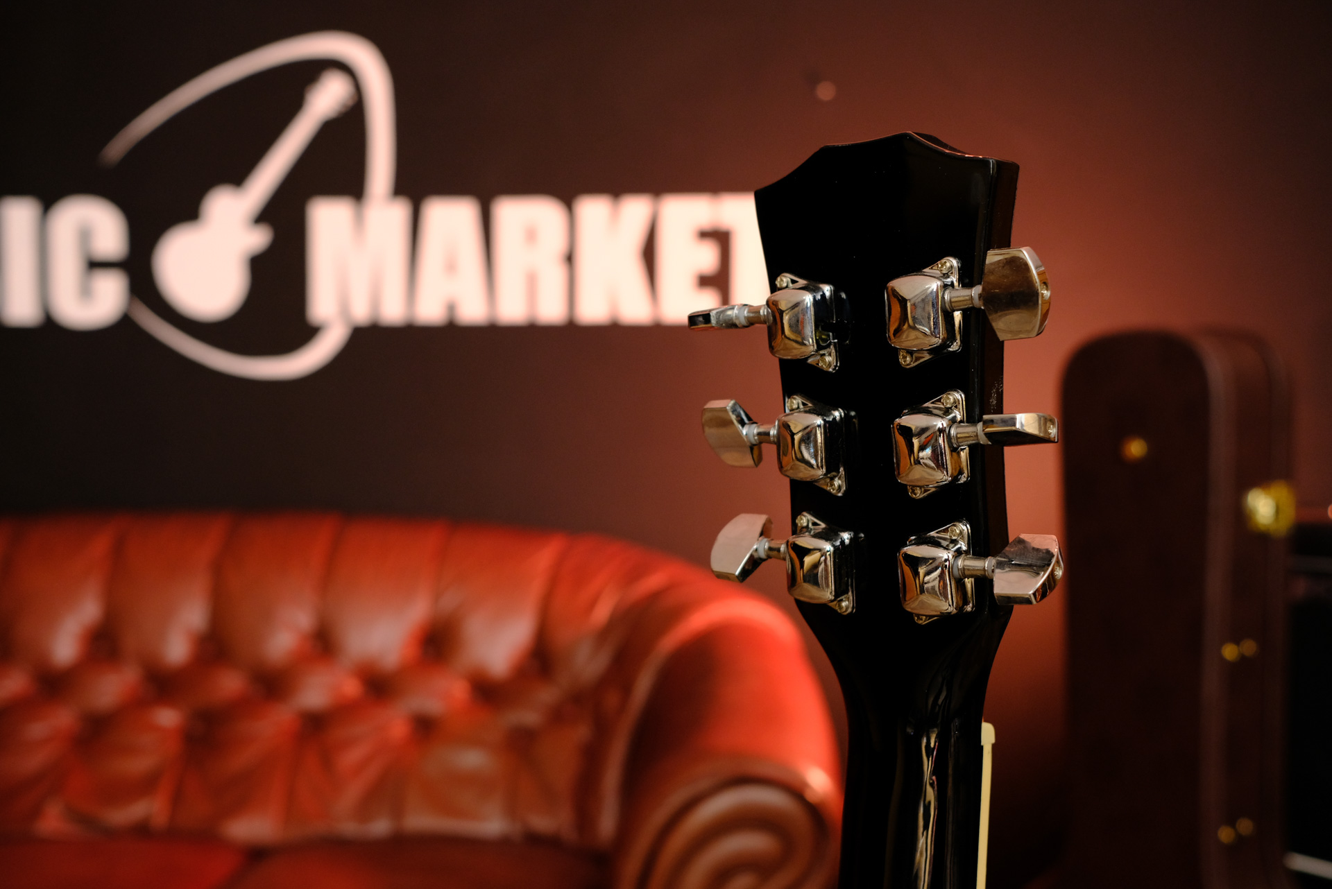 Электроакустическая гитара Elitaro E4040 EQ BK