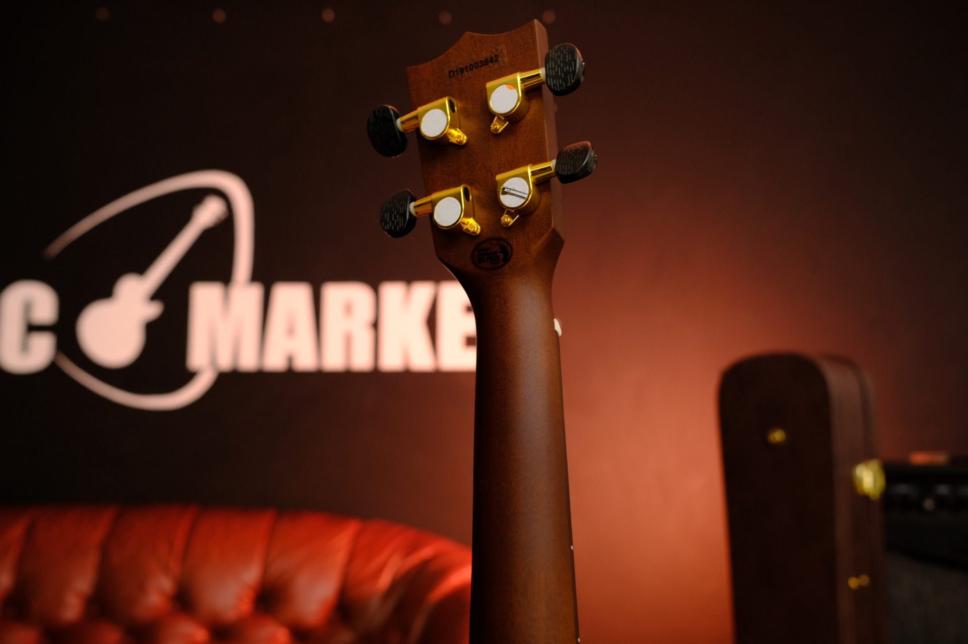 Укулеле концерт FLIGHT DUC460 EQ AMARA