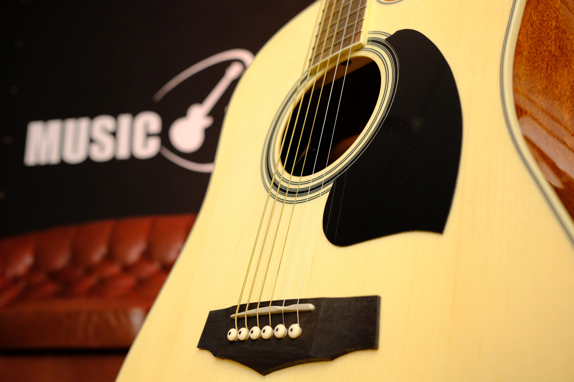 Гитара электроакустическая шестиструнная IBANEZ PF15ECE NT