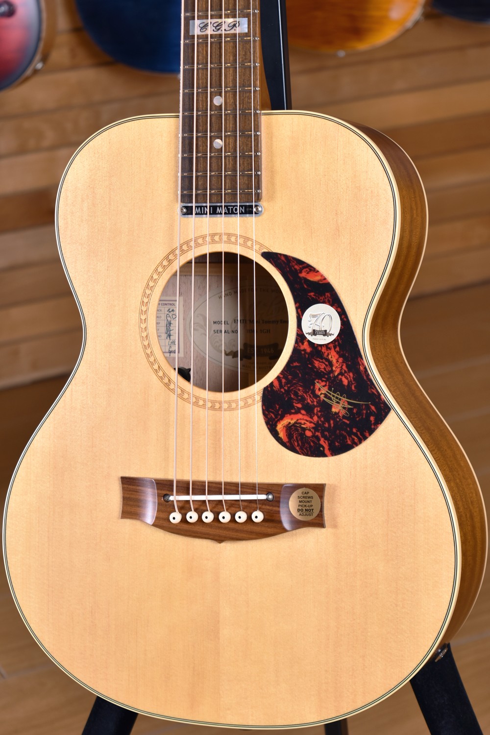 Электроакустическая гитара Maton EMTE