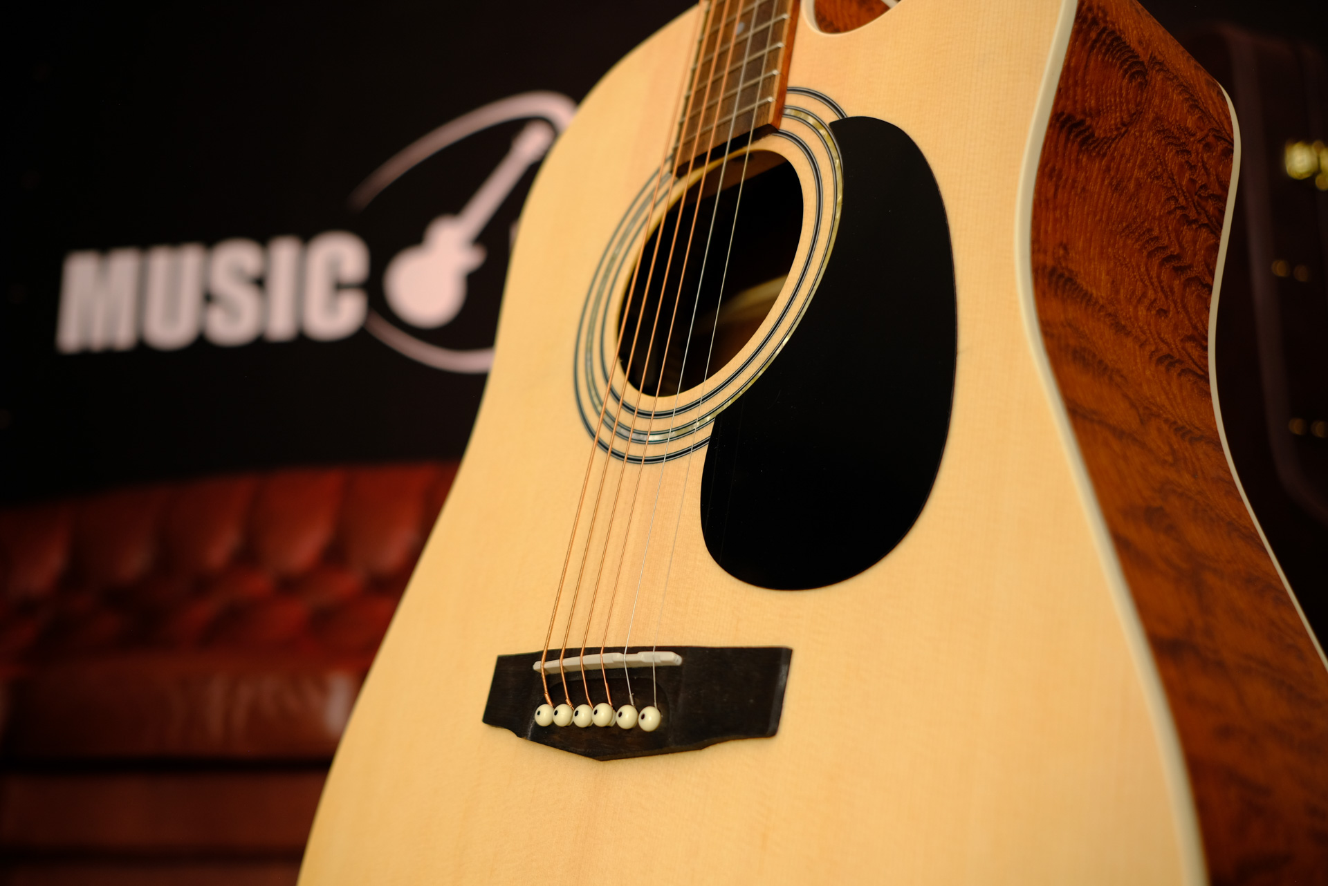 Электроакустическая гитара Parkwood W84CB-OP