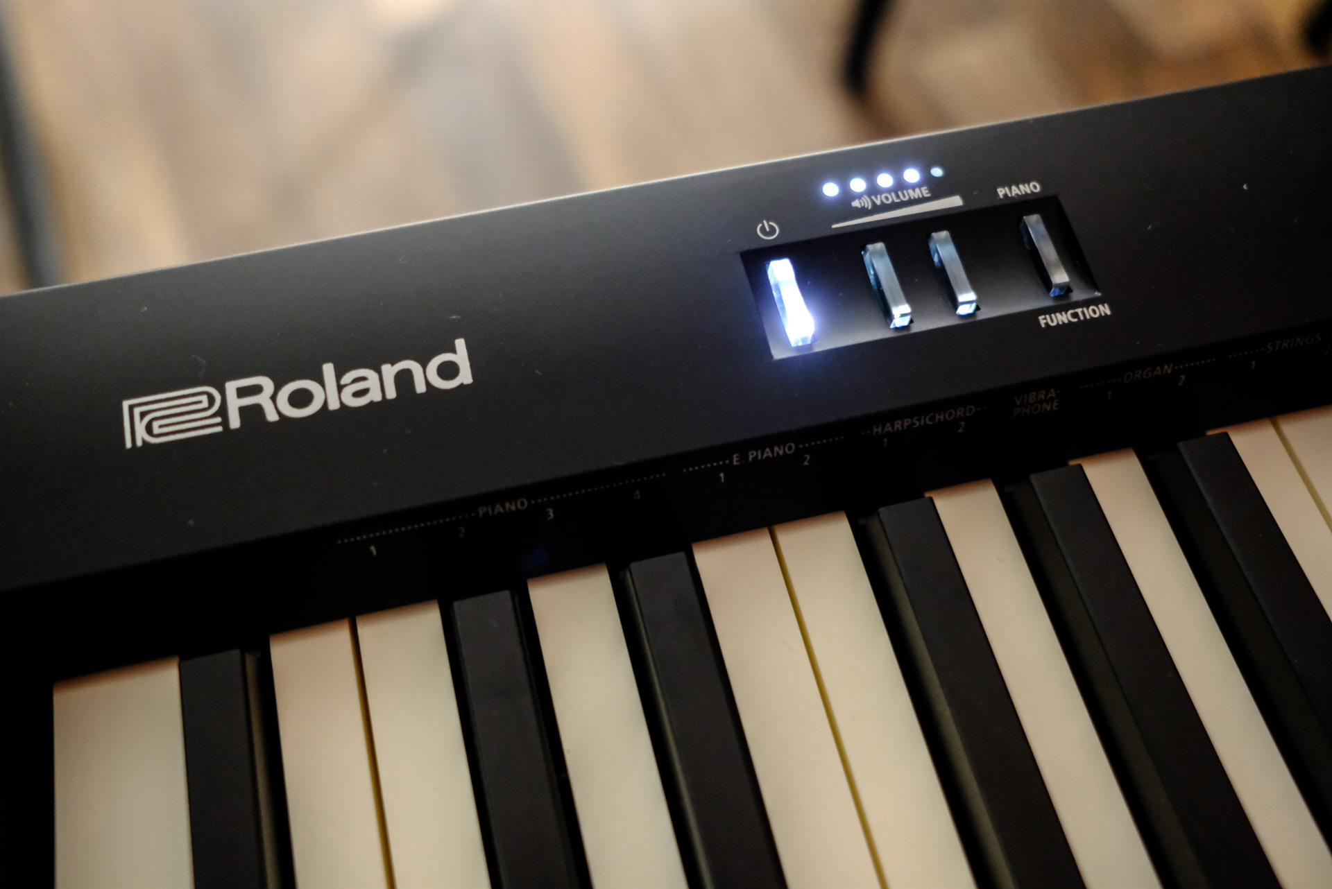 Цифровое фортепиано ROLAND FP-10-BK