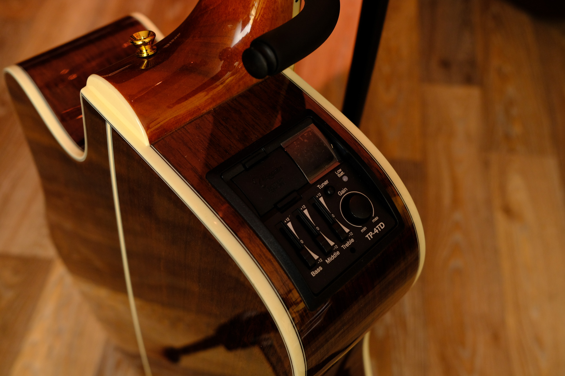 Электроакустическая гитара TAKAMINE GD51CE BSB DREADNOUGHT CUTAWAY