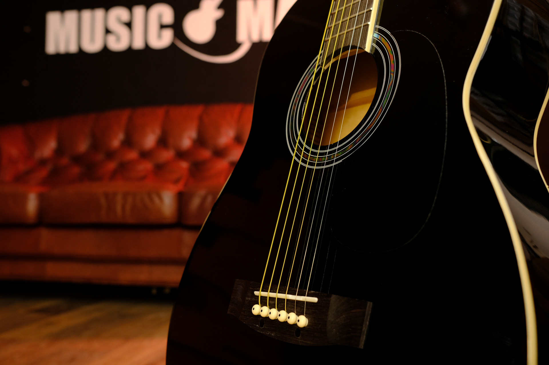 Акустическая гитара VESTON F-38 BK