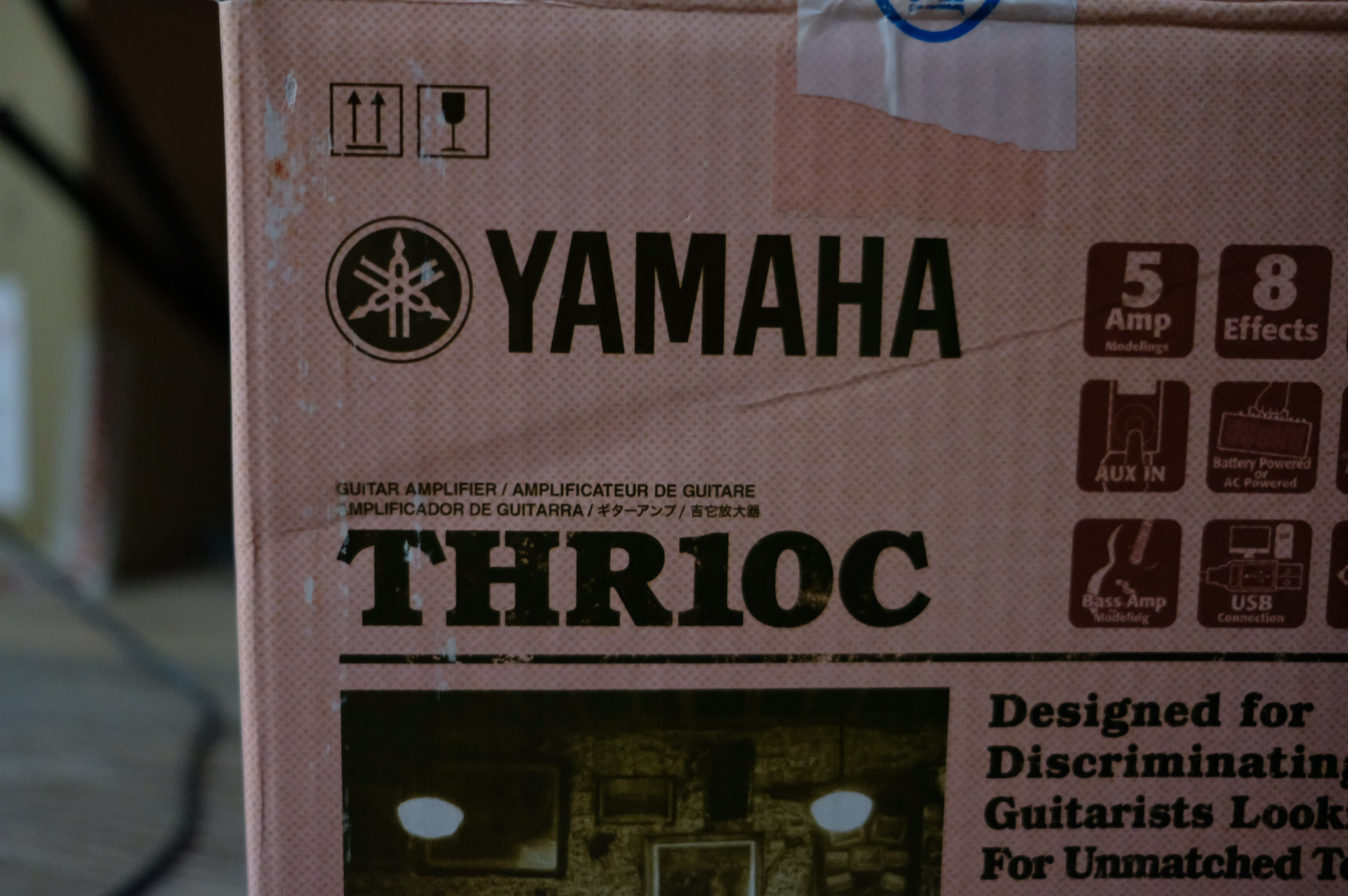 Комбоусилитель для электрогитары YAMAHA THR10C