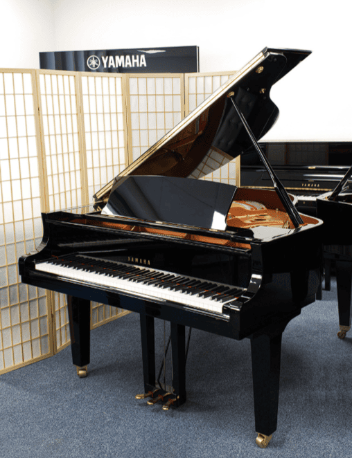 Рояль акустический кабинетный Yamaha C1X PE - чёрный полированный