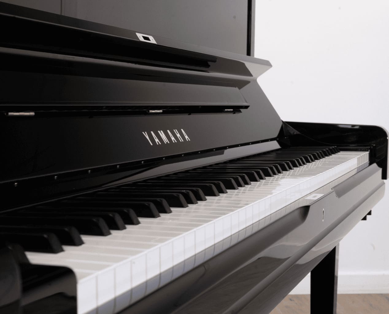 Акустическое пианино Yamaha YUS3 PE