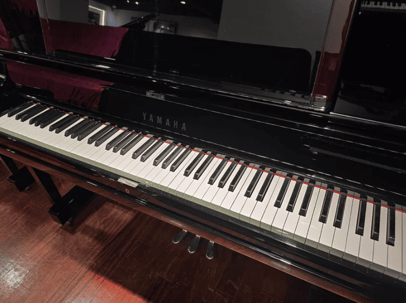 Акустическое пианино Yamaha YUS5 PE