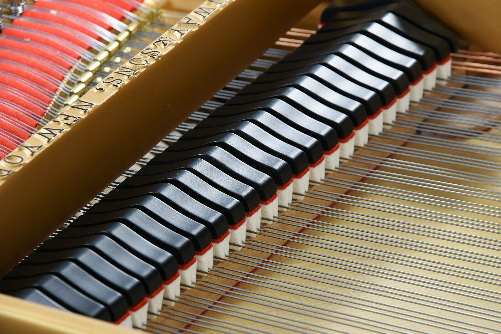 Рояль STEINWAY & SONS M-170 PE