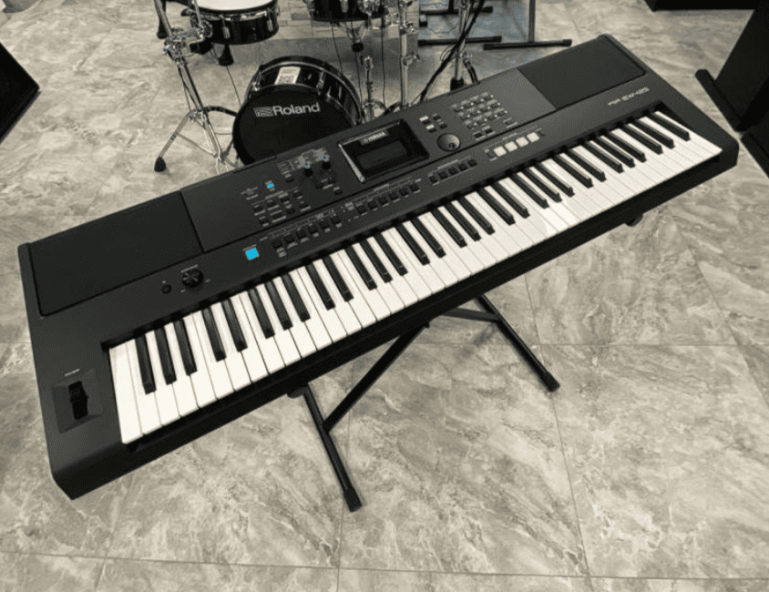 Синтезатор Yamaha PSR-EW425